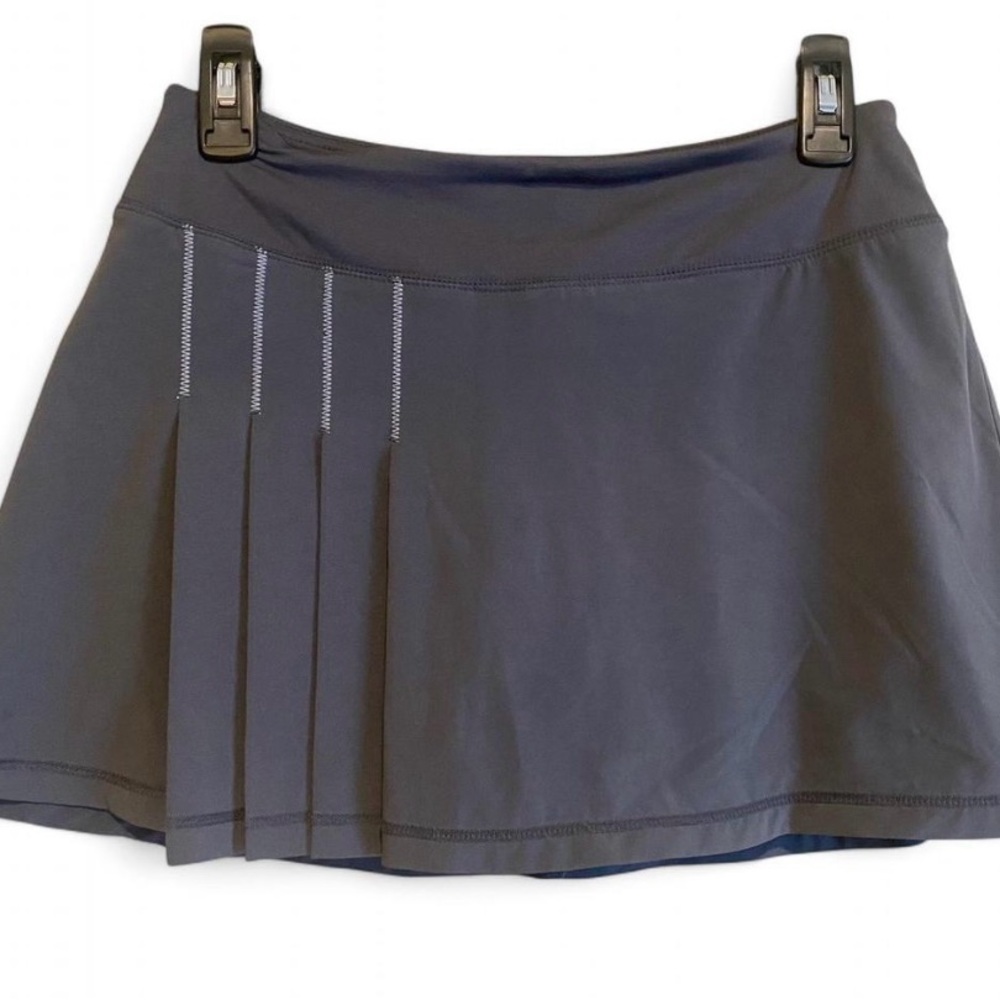 Athleta Second Wind Skort Size XS Skirt Gray Pleats Pull On Zip Pocket Stretchy